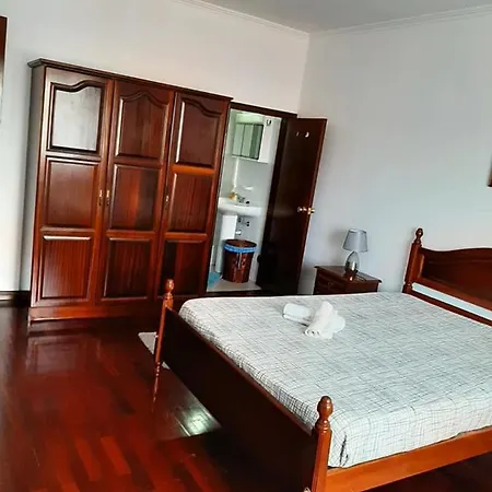 Quarto1 Com Wc Privado E Cozinha Partilhada